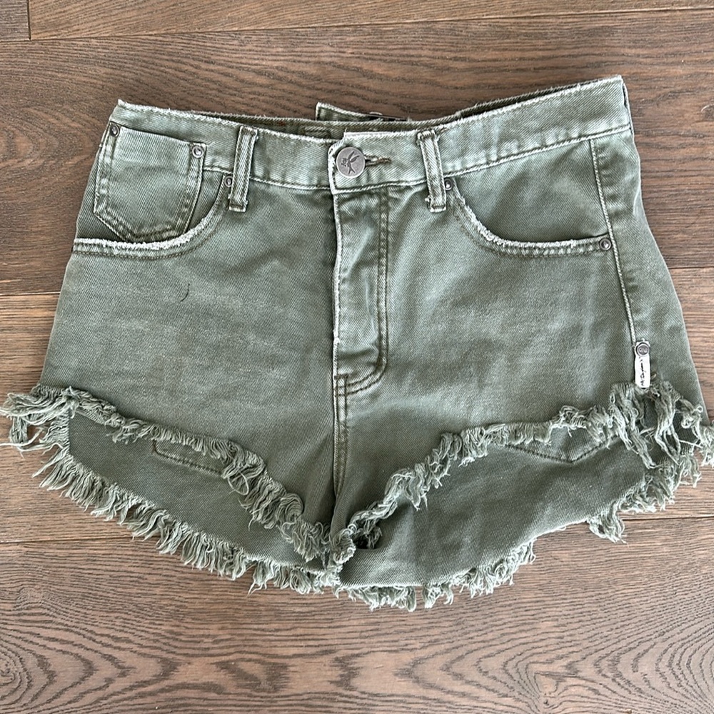 Never worn Le Wolves by One Teaspoon army denim short